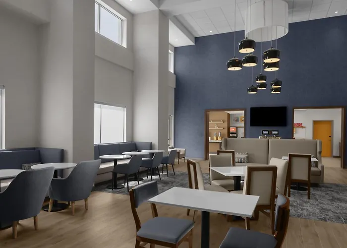 Hampton Inn & Suites By Hilton Long Island Farmingdale